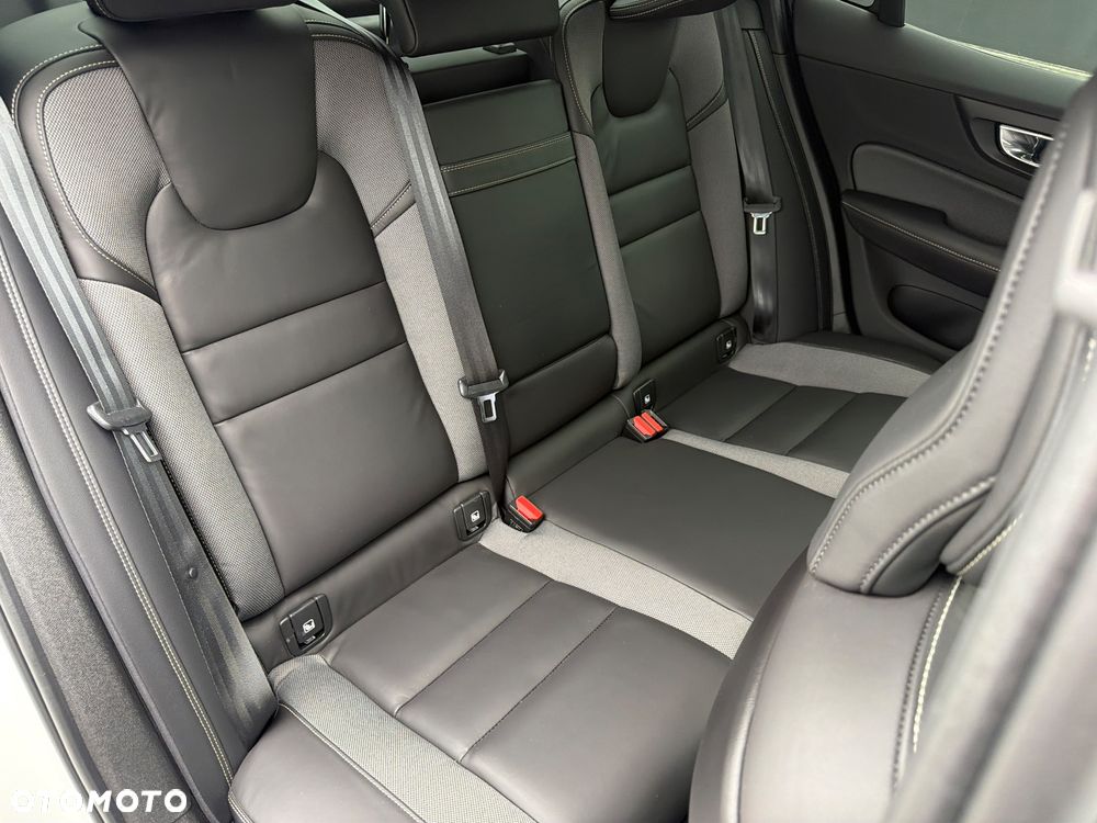 Volvo S60 B4 B Geartronic RDesign - 40