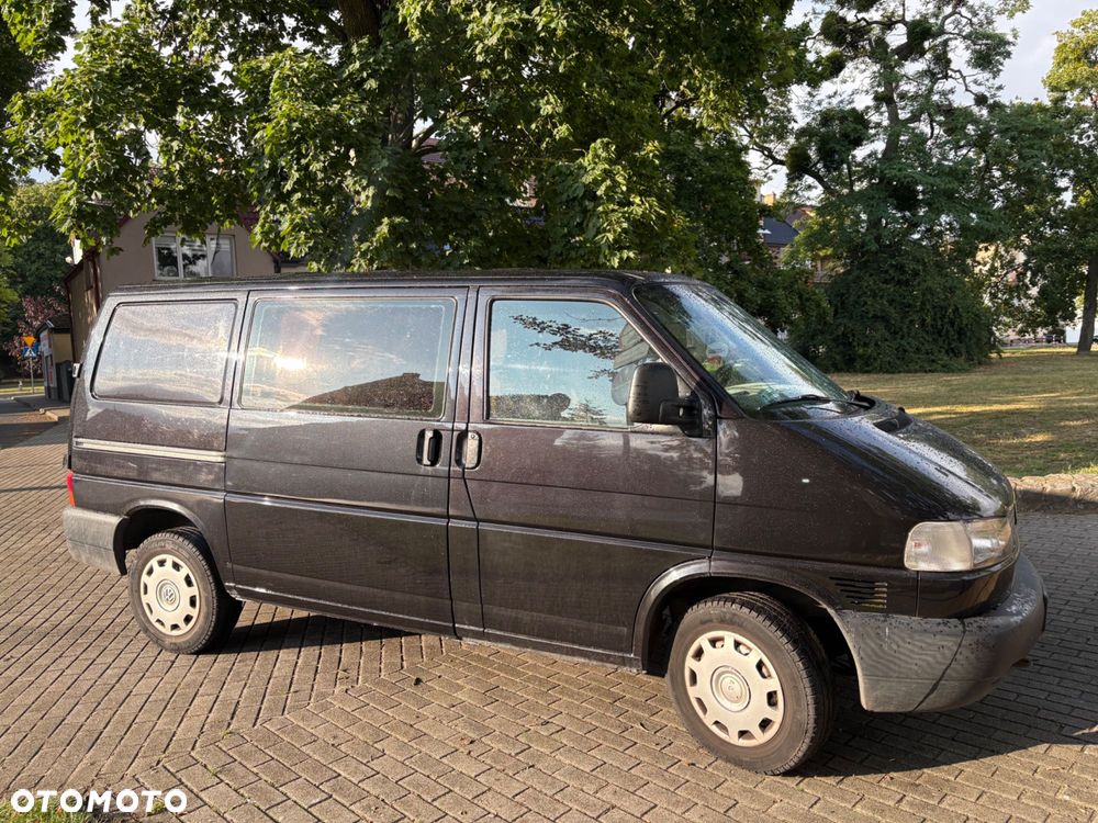 Volkswagen Transporter - 1