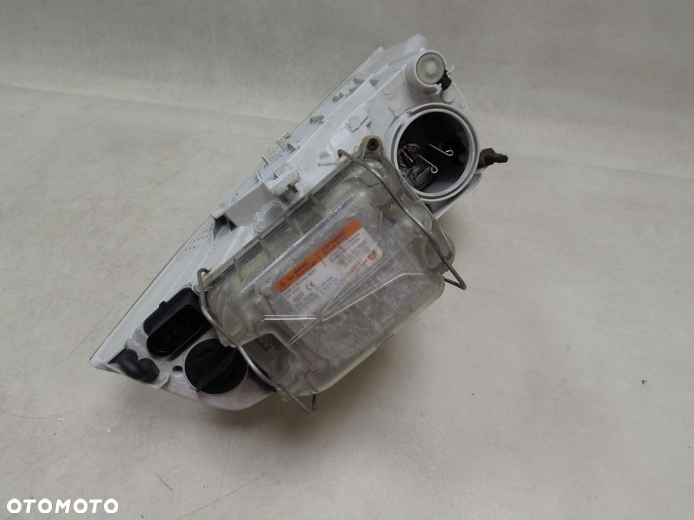 SKODA OCTAVIA II 04-08 LAMPA PRZOD PRAWA REFLEKTOR XENON UK - 8
