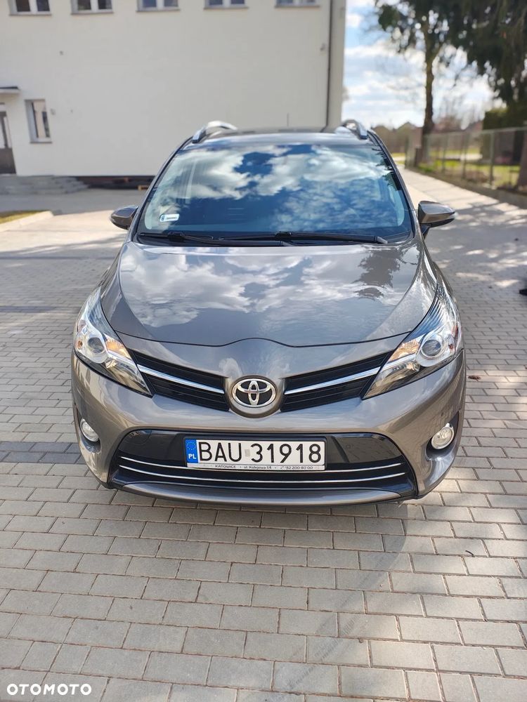 Toyota Verso 1.8 Premium 7os - 1
