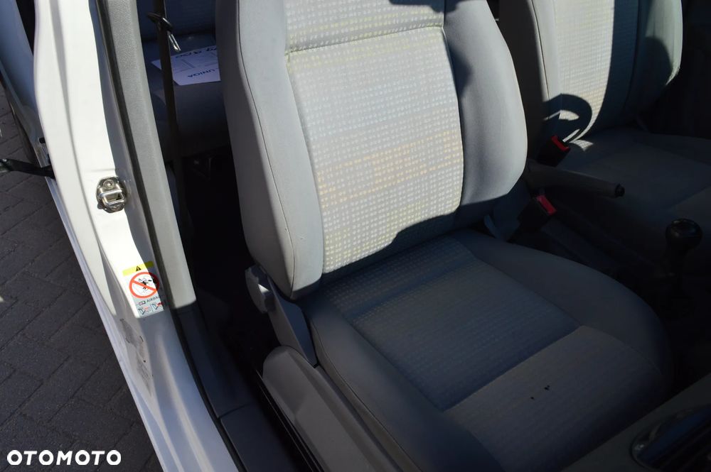 Volkswagen Caddy Maxi Life Mixt - 16
