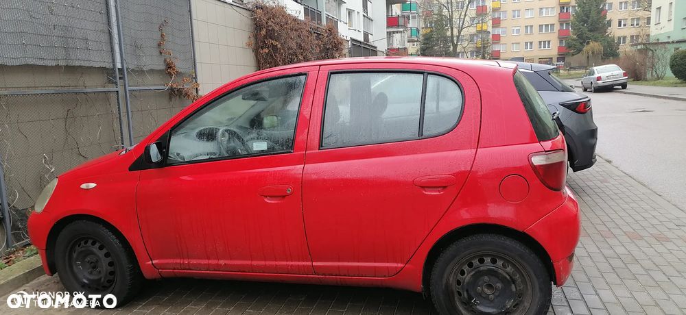 Toyota Yaris 1.0 Base - 3