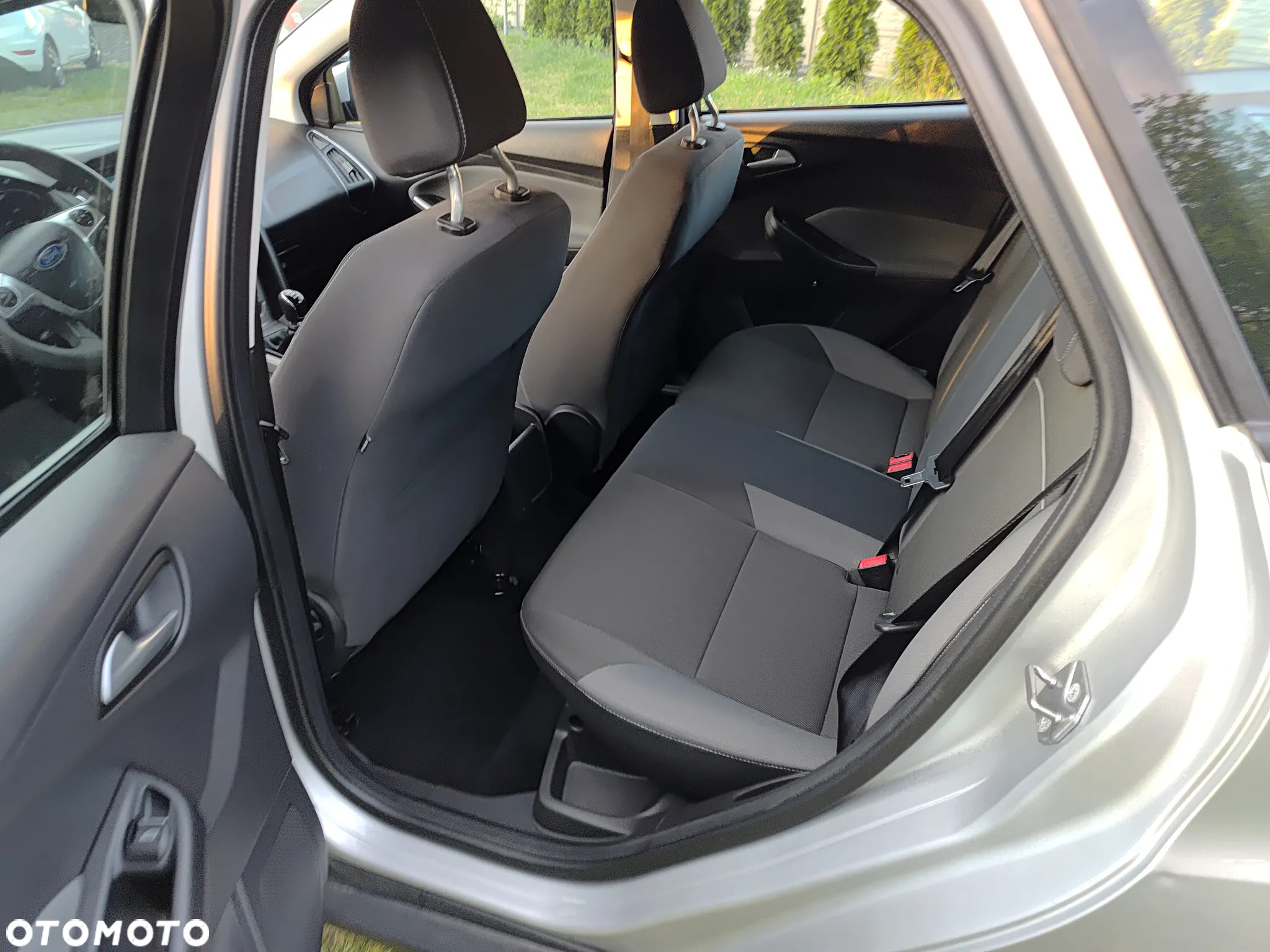 Ford Focus 1.6 Ambiente - 30