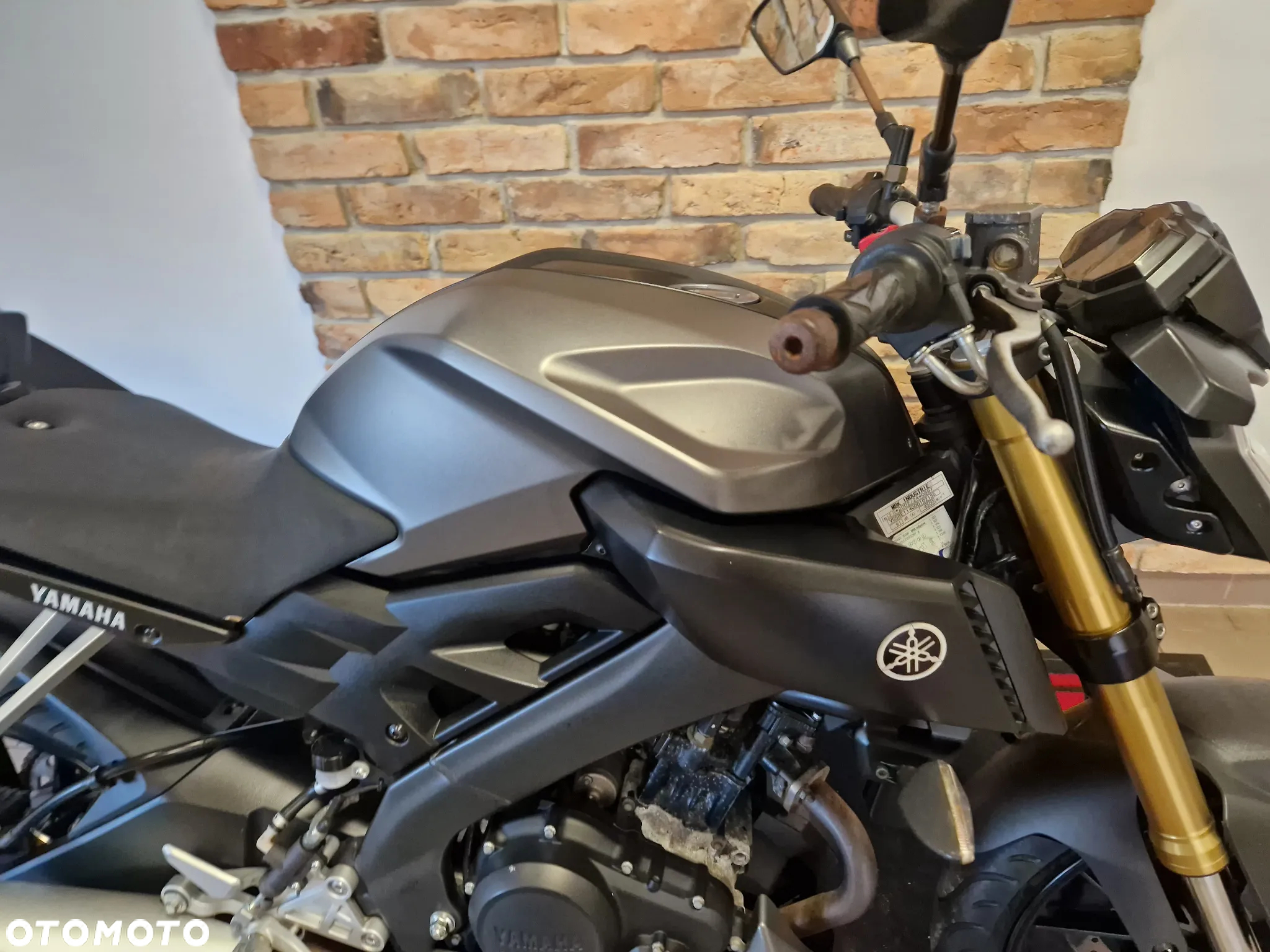 Yamaha MT - 24