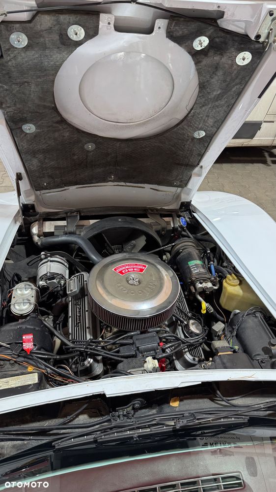 Chevrolet Corvette - 10