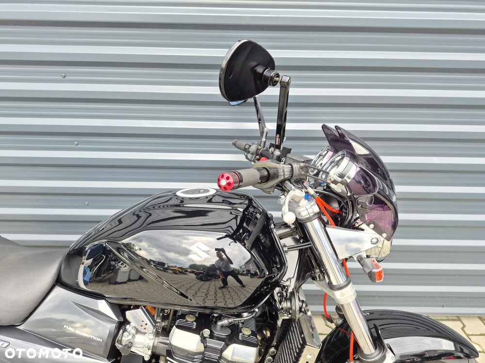 Suzuki GSX - 21