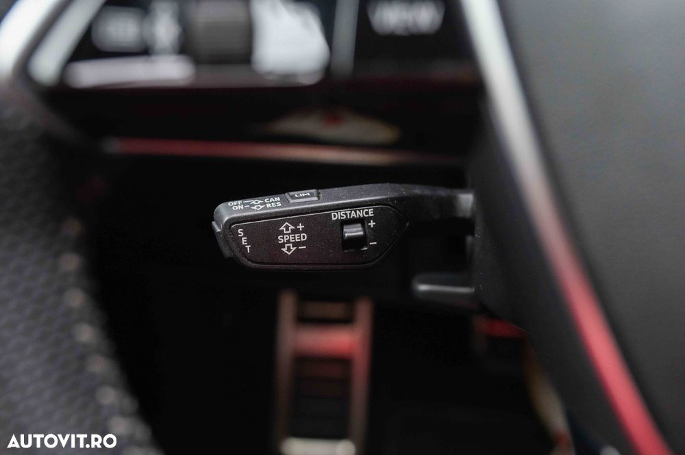 Audi A6 Avant 40 TDI quattro S tronic S line - 25