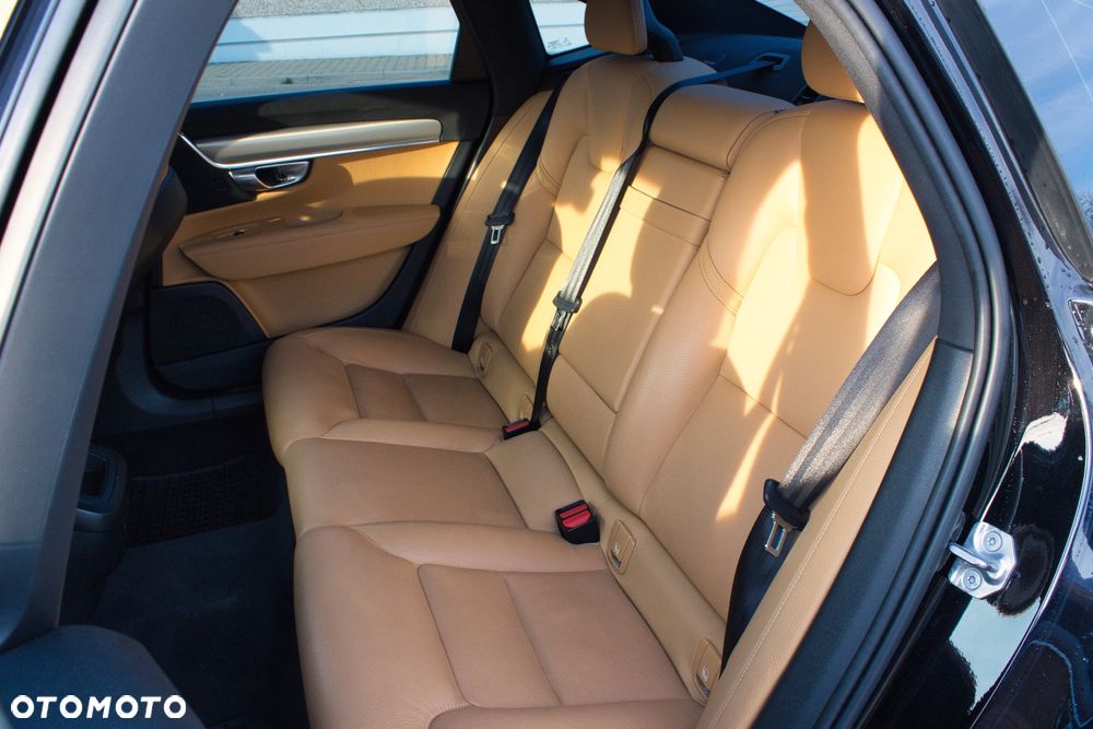 Volvo S90 - 14