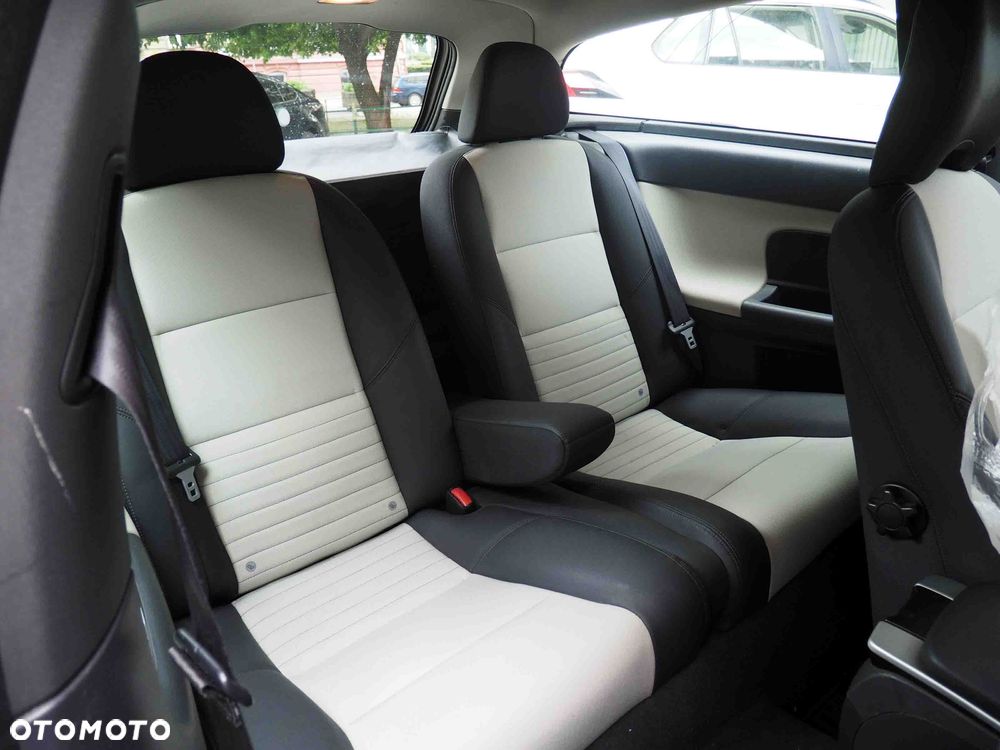 Volvo C30 2.0 Kinetic - 10