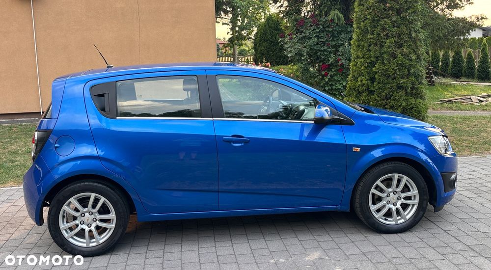 Chevrolet Aveo 1.6 LTZ S/S - 23
