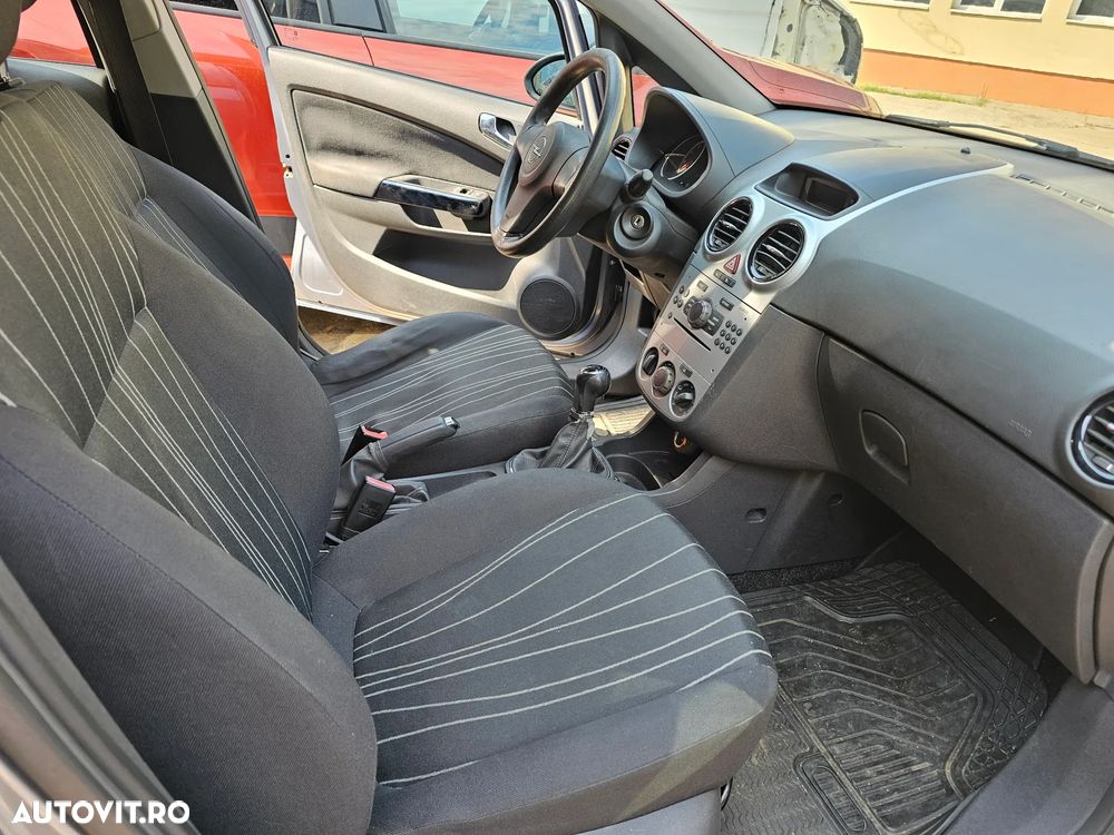 Opel Corsa 1.2i Essentia - 12