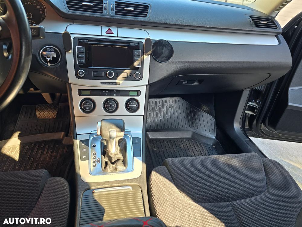 Volkswagen Passat 2.0 TDI DSG Comfortline - 11