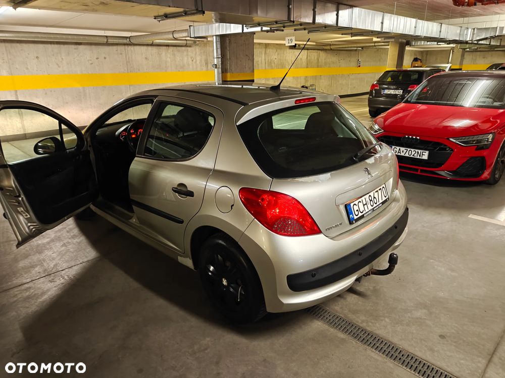 Peugeot 207 1.4 Presence - 4
