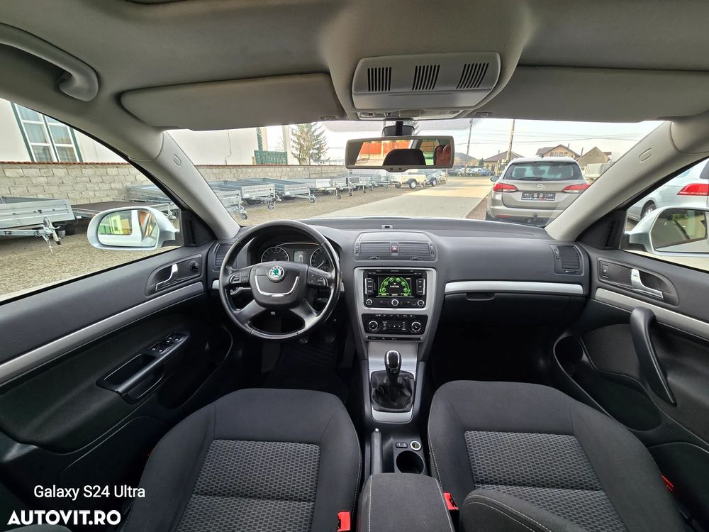 Skoda Octavia 2.0 TDI DPF Ambition - 9