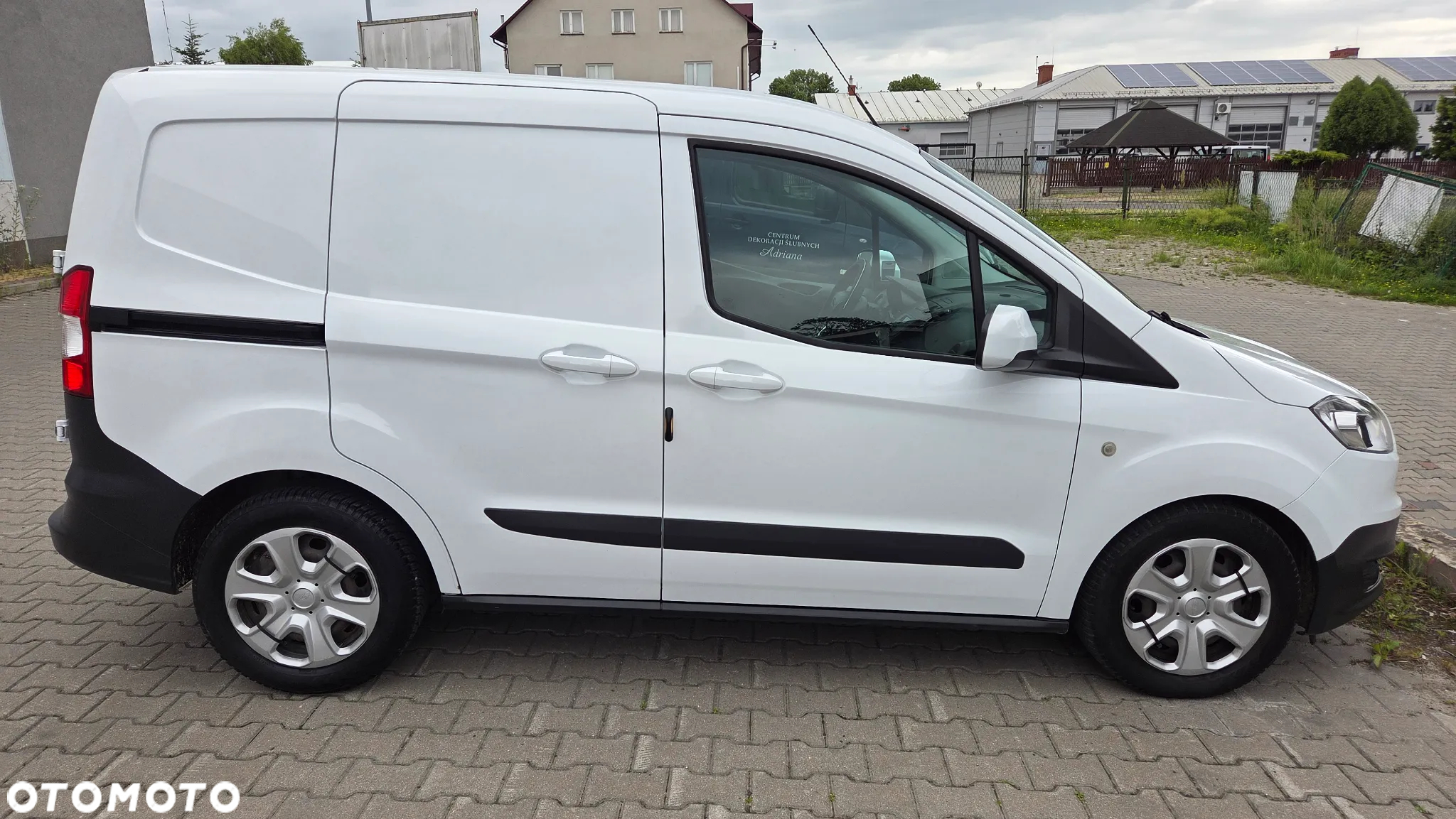 Ford Transit Courier - 8