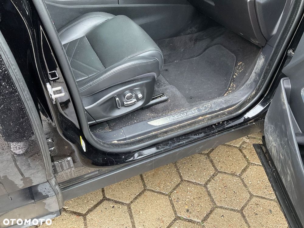 Jaguar E-Pace D240 AWD SE - 25