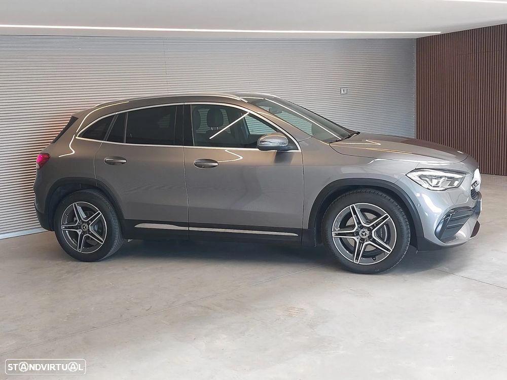 Mercedes-Benz GLA 180 d AMG Line - 2