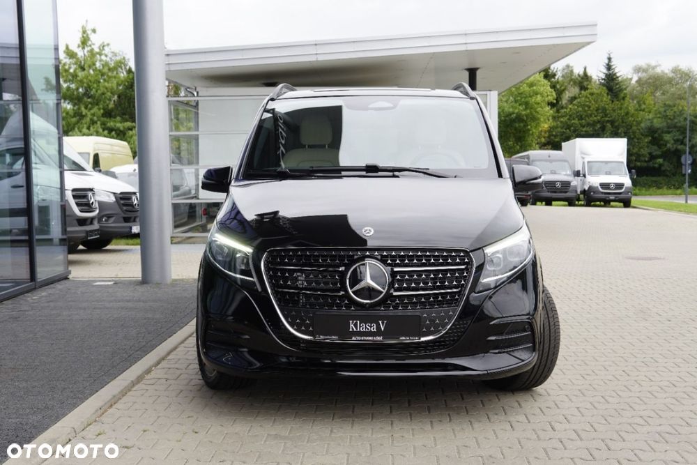 Mercedes-Benz Klasa V - 1