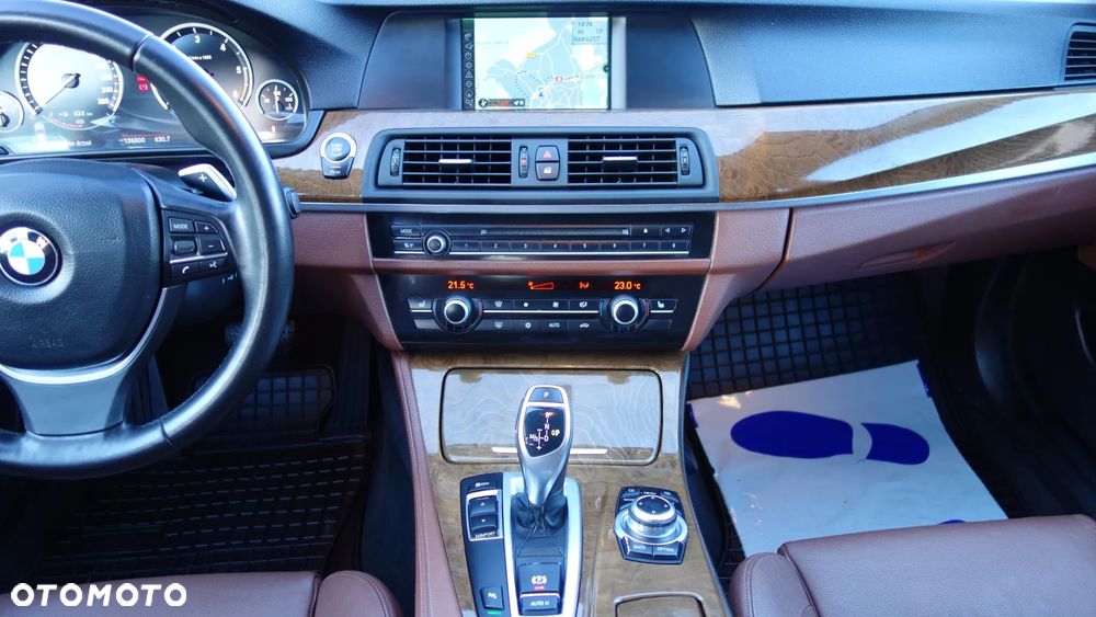 BMW Seria 5 520d Luxury Line - 24