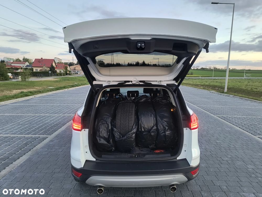 Ford Kuga 2.0 TDCi 4x2 Titanium - 24