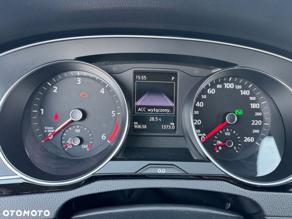 Volkswagen Passat - 14