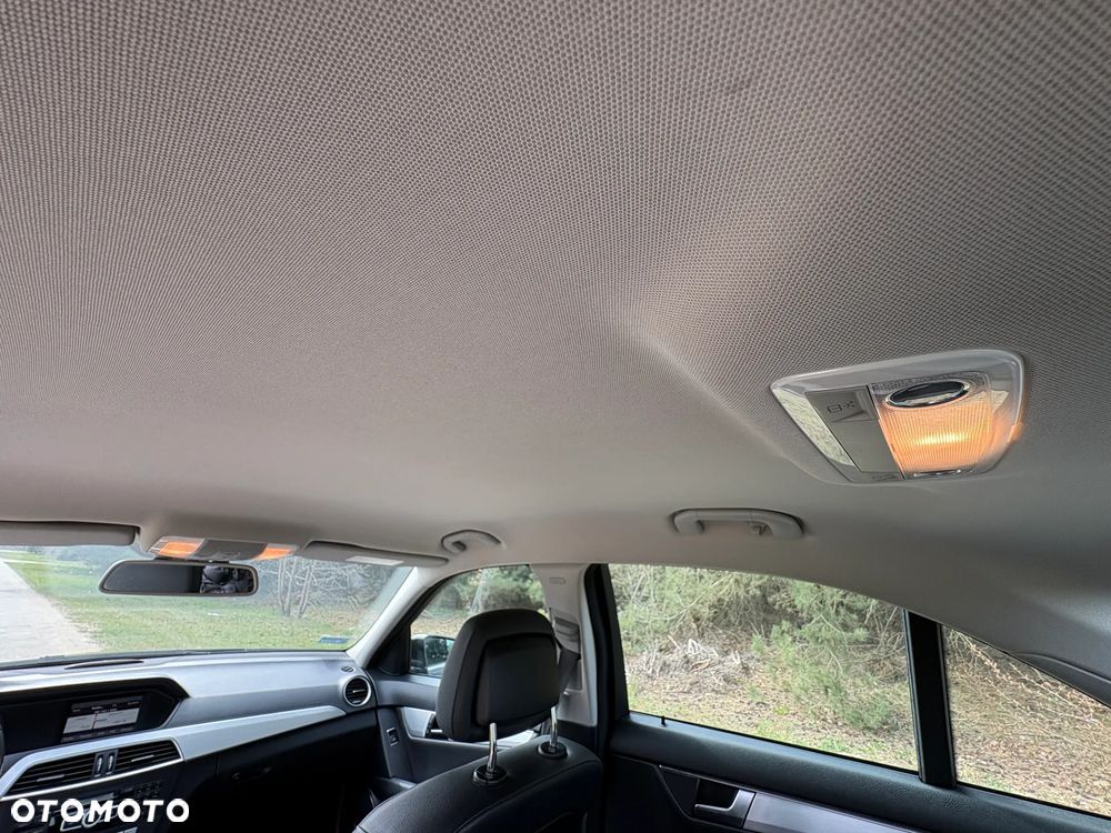 Mercedes-Benz Klasa C 180 CGI BlueEff Classic - 15