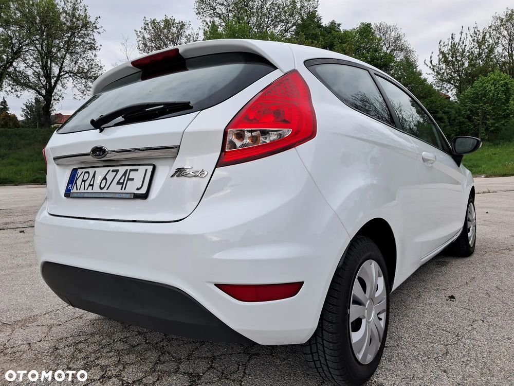 Ford Fiesta - 10