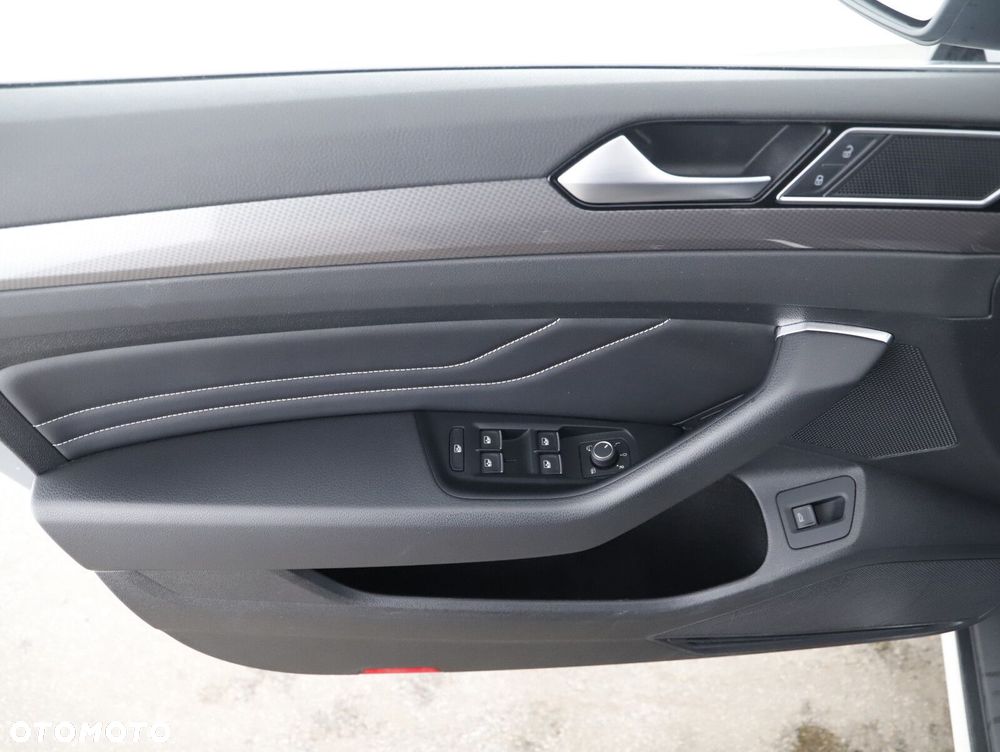 Volkswagen Passat Alltrack - 22