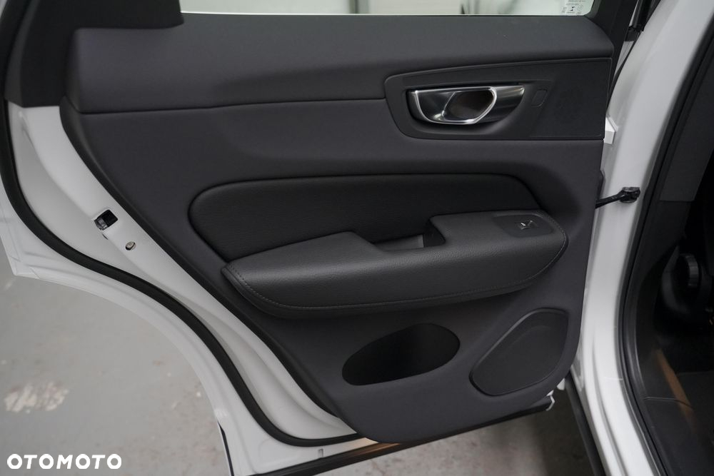 Volvo XC 60 B5 B AWD Core - 8