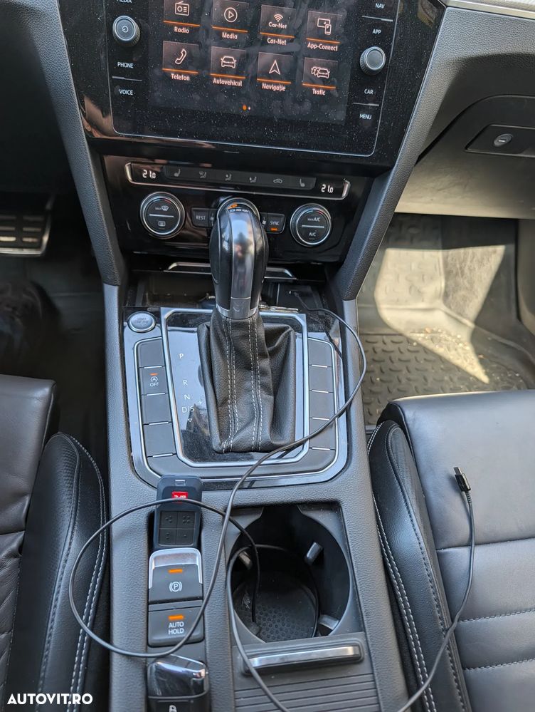 Volkswagen Passat - 13
