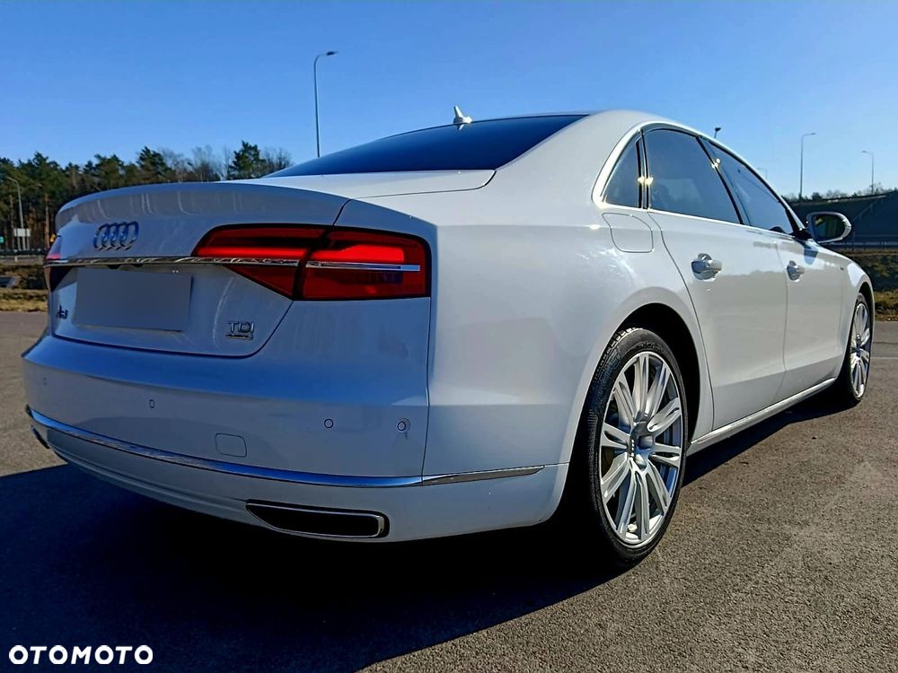 Audi A8 4.2 TDI DPF (clean diesel) quattro tiptronic - 10
