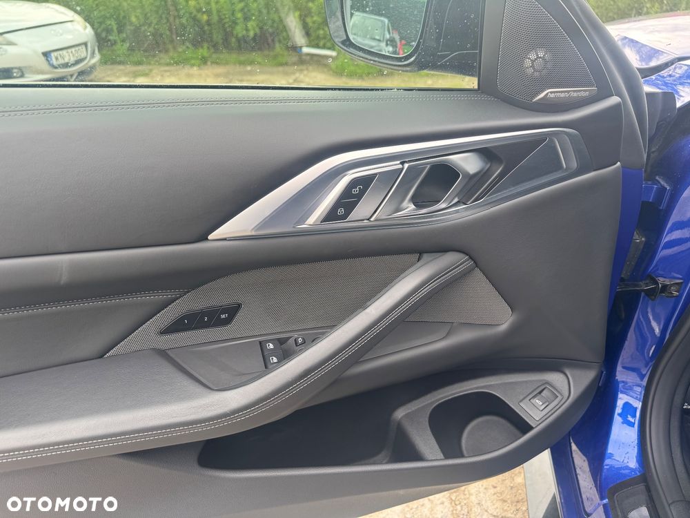 BMW M4 Competition M xDrive sport - 25