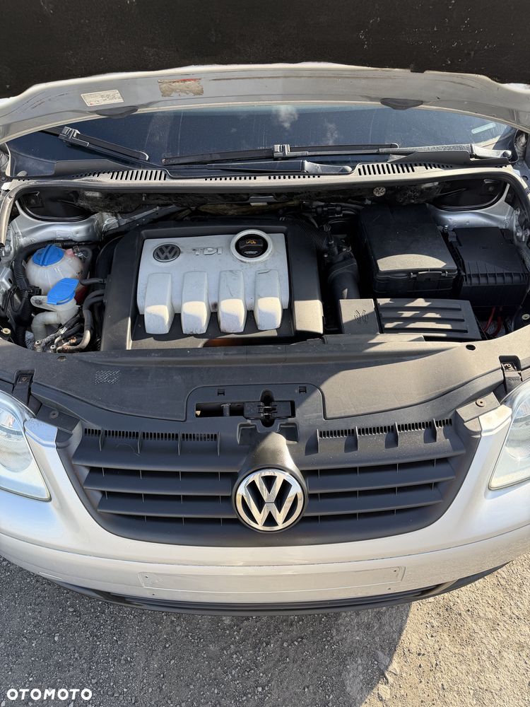 Volkswagen Touran - 8