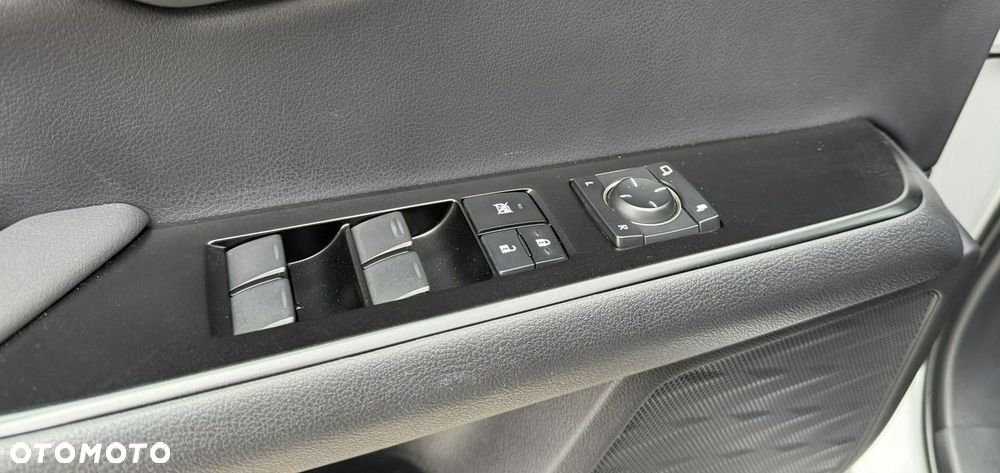 Lexus UX - 33