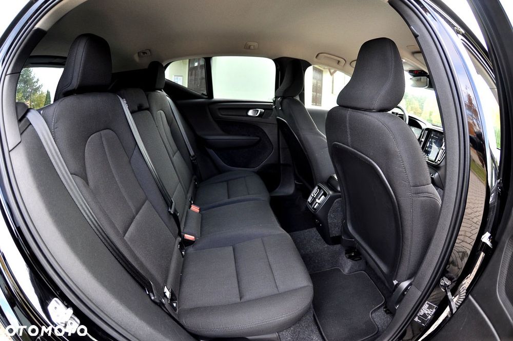 Volvo XC 40 D3 Momentum Pro - 26