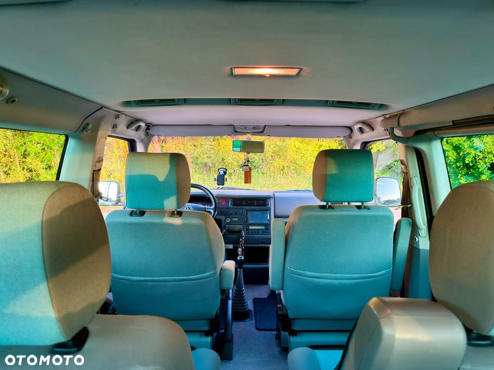 Volkswagen Multivan - 14