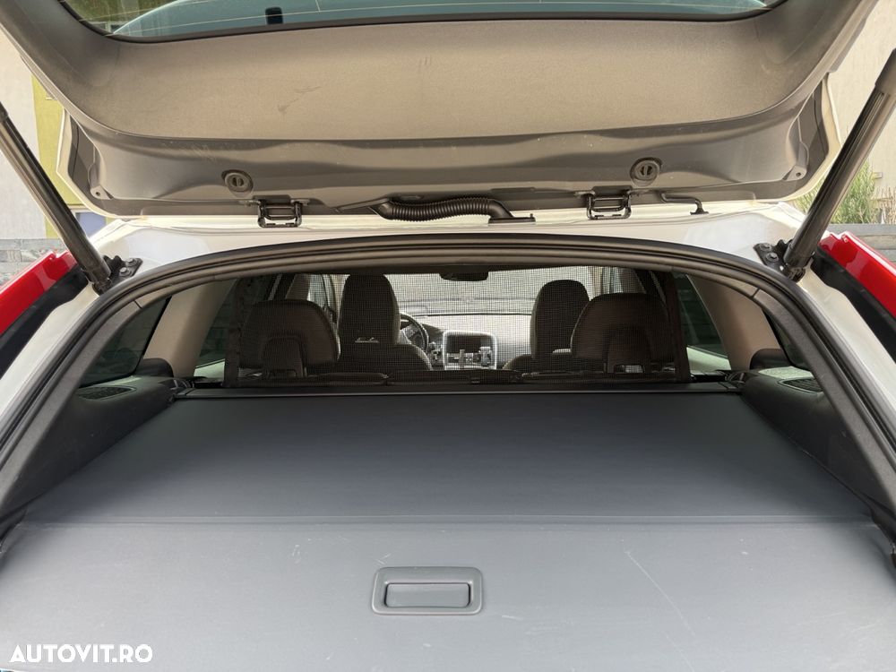 Volvo XC 60 D4 Momentum Pro - 25