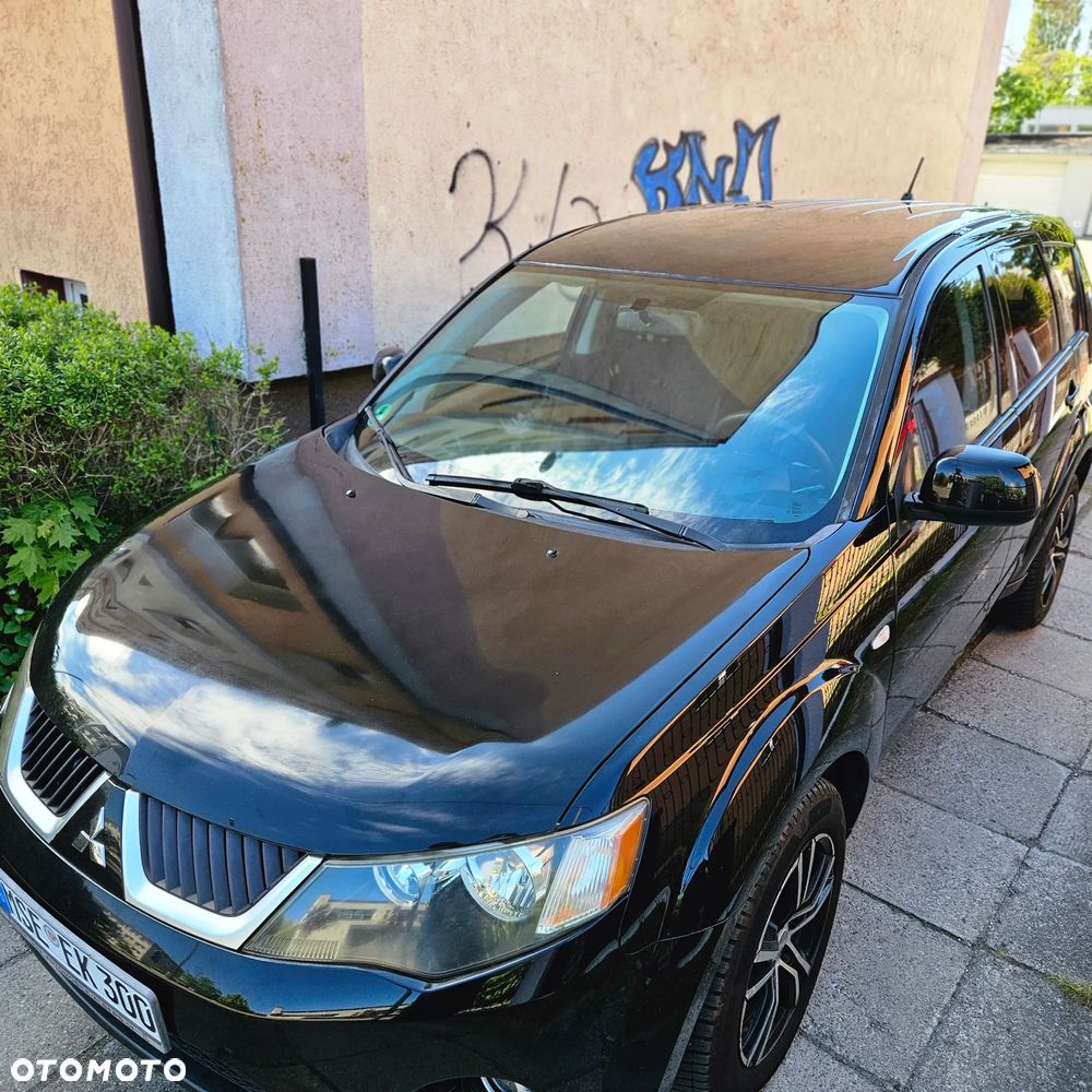 Mitsubishi Outlander - 16