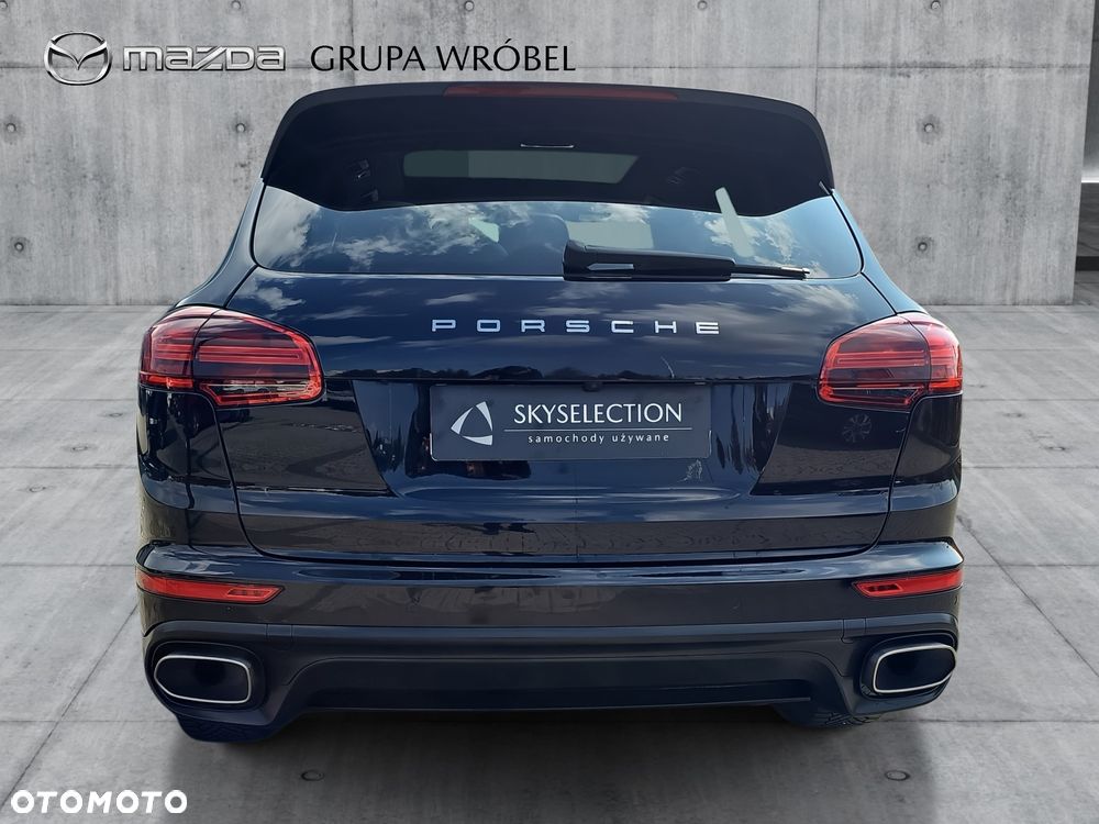 Porsche Cayenne - 6