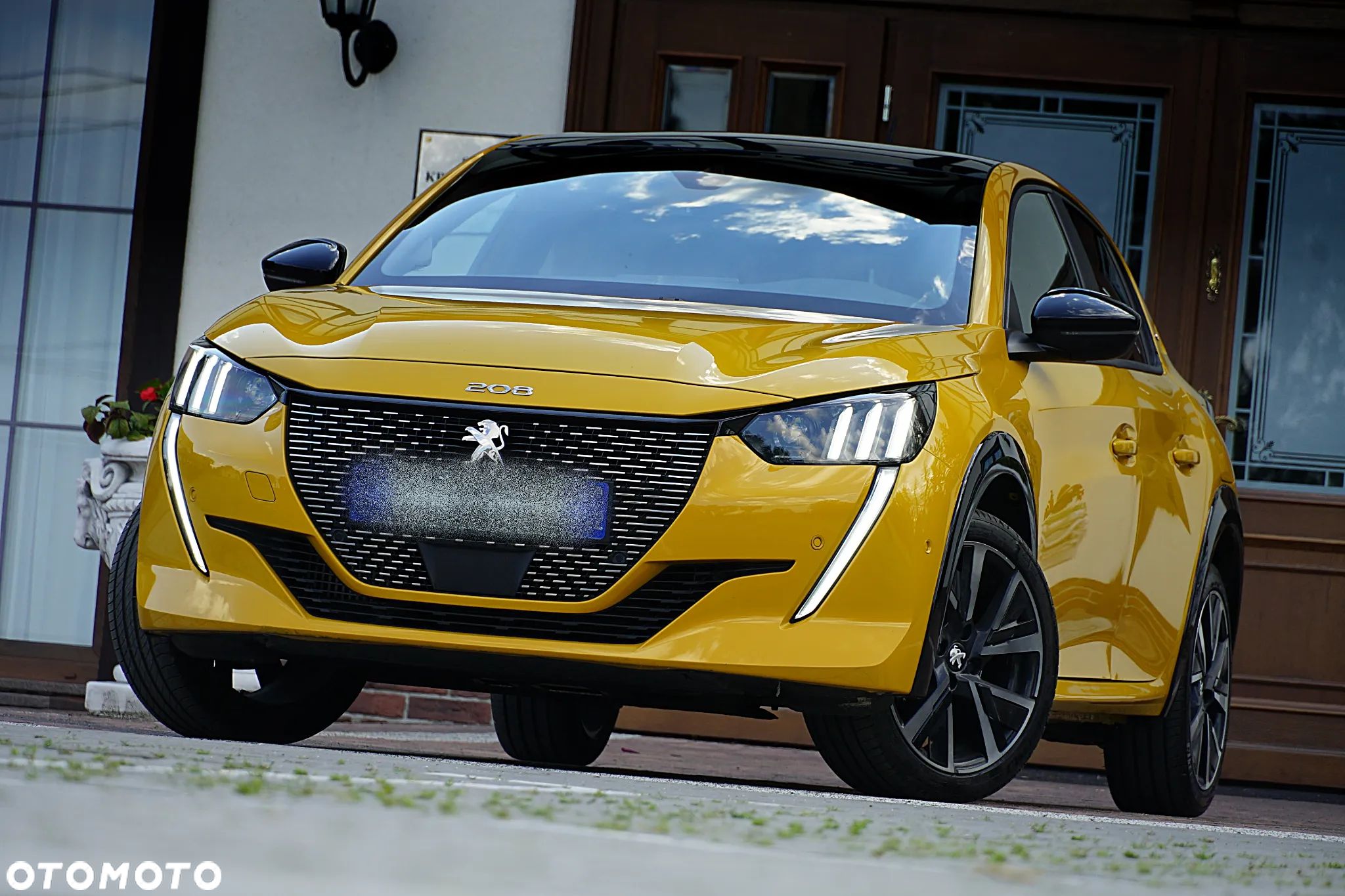 Peugeot 208 PureTech 100 EAT8 GT Pack - 1