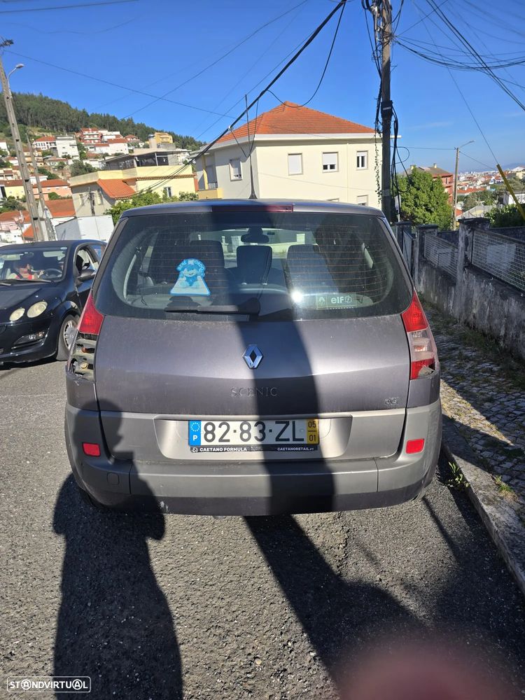 Renault Scénic 1.5 dCi Confort Authentique - 4