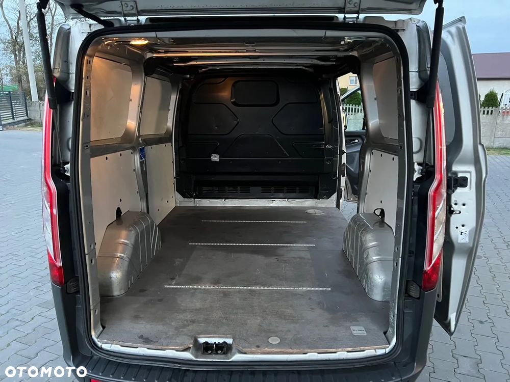 Ford Transit Custom - 19