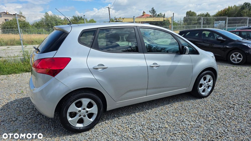 Kia Venga 1.4 CVVT Titanium Collection - 6