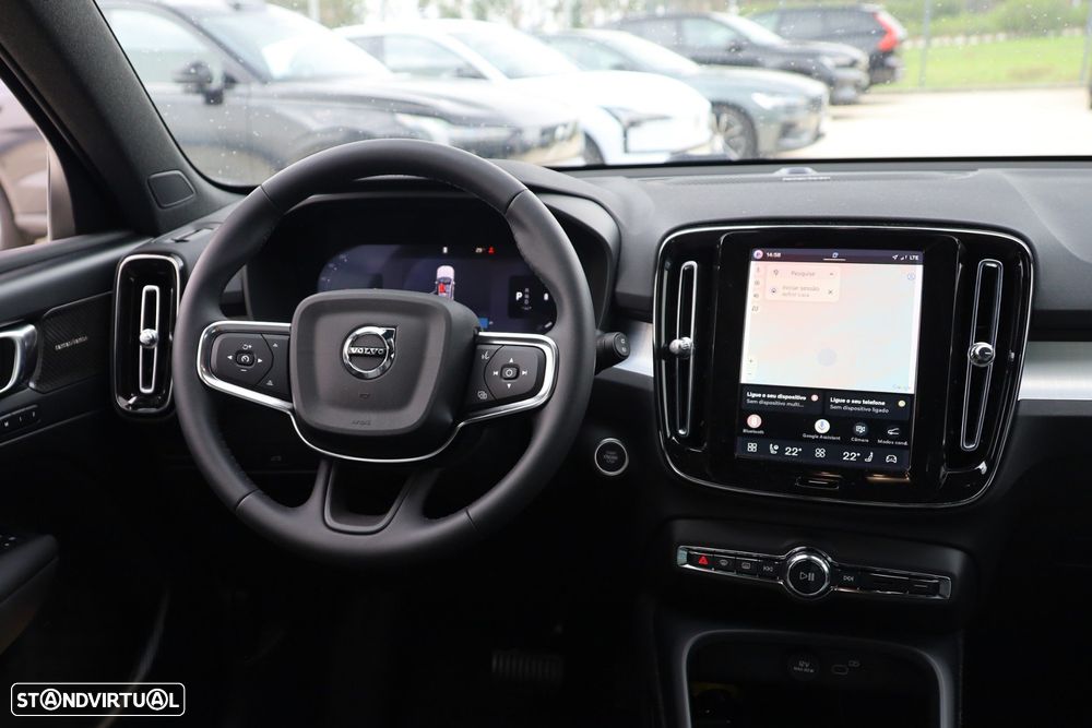 Volvo XC 40 2.0 B3 Plus Dark - 16