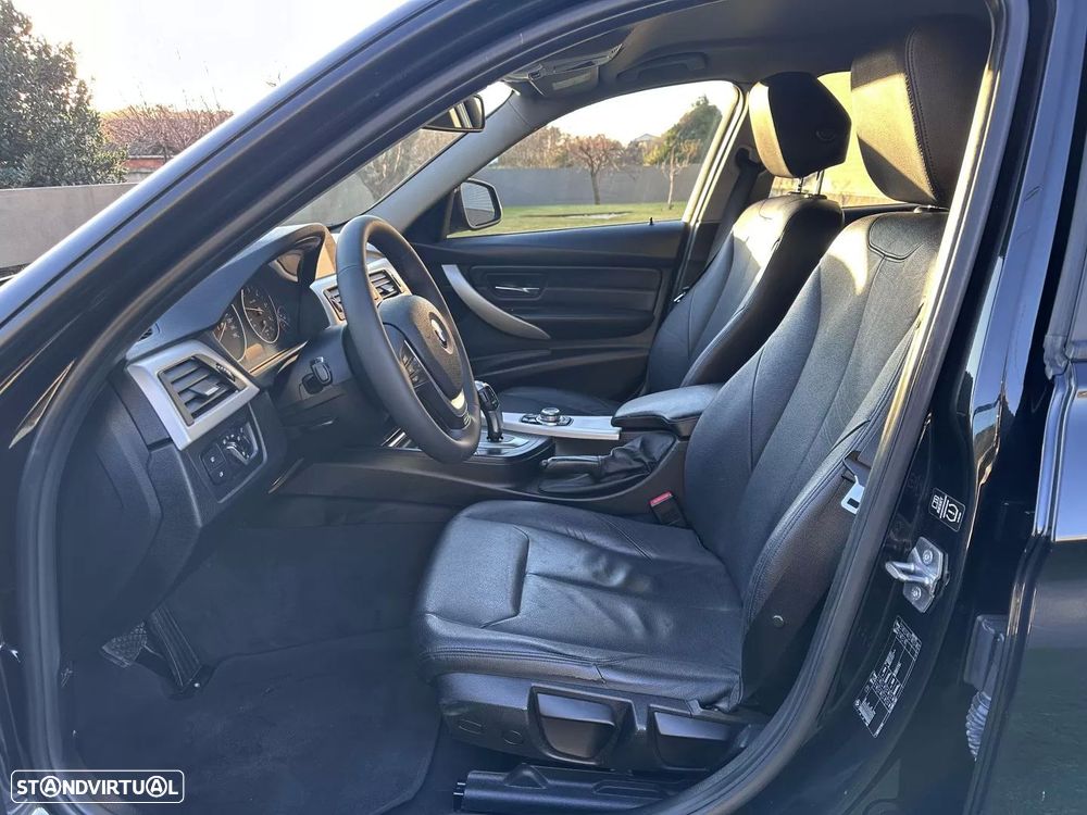 BMW 318 d Aut. Sport Line - 31