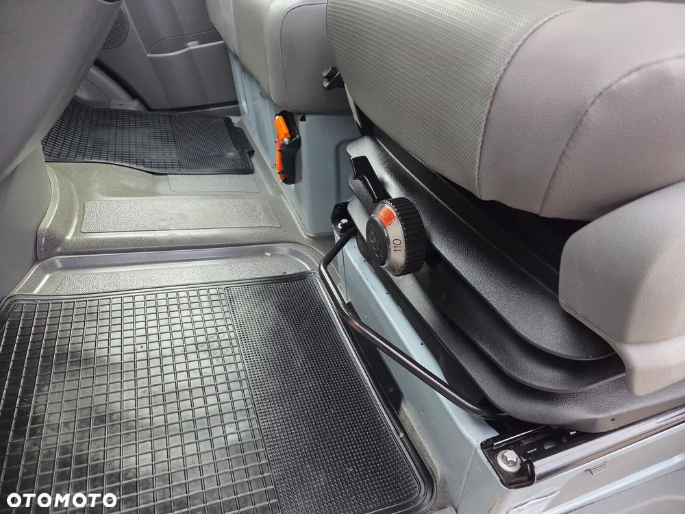 Volkswagen Crafter - 16