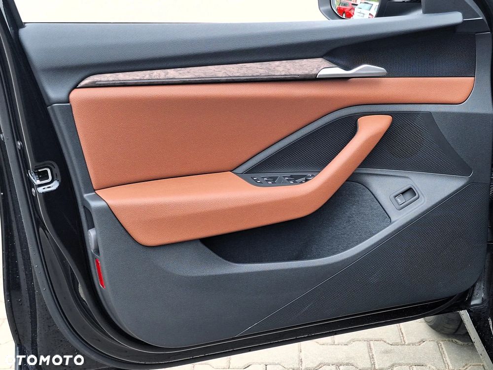 Skoda Superb 2.0 TDI SCR 4x4 L&K DSG - 17