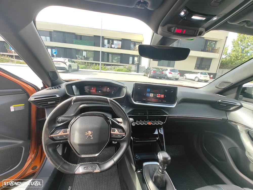 Peugeot 2008 - 10