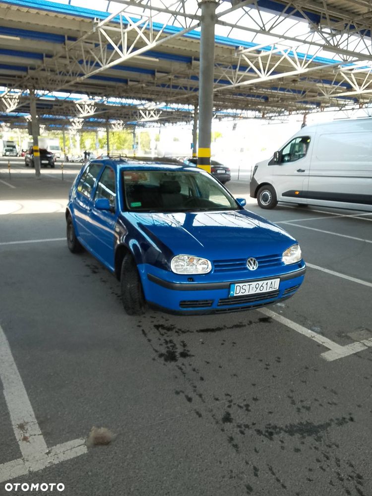 Volkswagen Golf 1.6 - 4