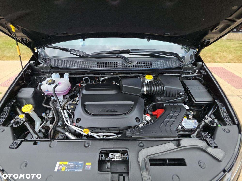 Chrysler Pacifica - 16